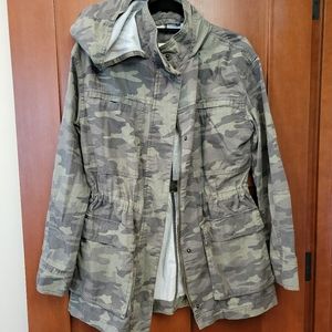 Universal Thread Camo Utility Jacket M
